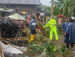 Hujan Angin di Kutasari, Satu Kandang Sapi Roboh dan Sejumlah Rumah Rusak Atapnya