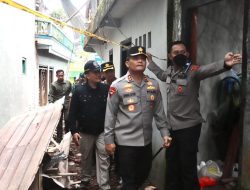 Tinjau Lokasi Ledakan Mercon, Kapolda Jateng Inisiasi Perbaikan 11 Rumah Warga Terdampak