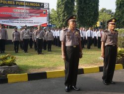 Dua Personel Polres Purbalingga Terima Kenaikan Pangkat Pengabdian