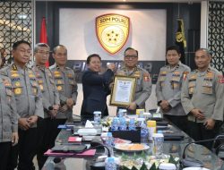 As SDM Irjen Dedi Prasetyo Terima Presisi Award Berkat Keterbukaan Rekrutmen Polri