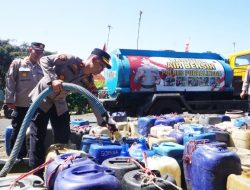 Polres Purbalingga Salurkan Bantuan Air Bersih di Dua Desa