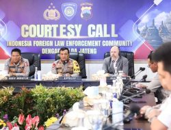 Terima Kunjungan Studi Banding Komunitas Penegak Hukum Internasional, Kapolda Paparkan Program Polda Jateng Hadir dan Cooling System Pemilu