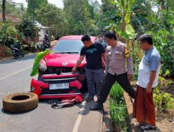 Kecelakaan Tunggal, Mobil Tabrak Pal Jembatan di Kejobong