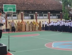 Jadi Pembina Upacara, Kapolsek Purbalingga Ajak Siswa Cegah Bullying