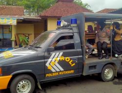 Polisi Sahabat Anak, Polsek Kutasari Ajak Siswa Naik Mobil Patroli