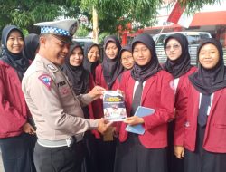 Sosialisasi Larangan Knalpot Brong, Satlantas Polres Purbalingga Bagikan Pamflet Imbauan