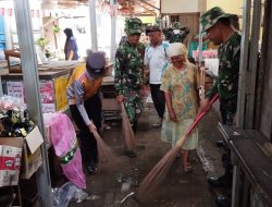 Sinergitas TNI-Polri Kerja Bakti di Pasar Padamara