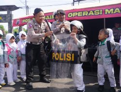 Polisi Sahabat Anak Polres Purbalingga Ajak Siswa Bermain Sambil Belajar