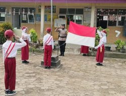 Polwan Polsek Kalimanah Jadi Pembina Upacara Hari Sumpah Pemuda di Sekolah