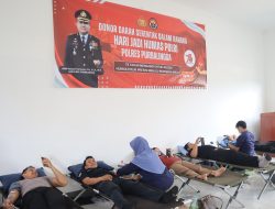 Polres PurbaIingga Bersama Wartawan dan Buruh Ikuti Donor Darah Hari Jadi Humas Polri