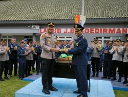 Keliling Markas TNI, Kapolres PurbaIingga Sampaikan Ucapan Selamat Ulang Tahun