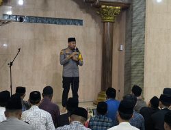 Safari Subuh Bersama Santri, Kapolres Purbalingga Beri Motovasi dan Salurkan Bantuan Sosial