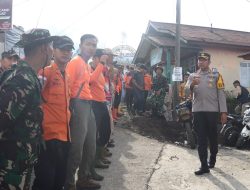 Kapolres Purbalingga Pantau Langsung Pencarian dan Evakuasi Pendaki Tersesat di Gunung Slamet