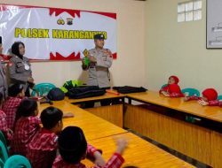 Kunjungi Polsek Karanganyar, Siswa TK Dikenalkan Berbagai Rambu Lalu Lintas