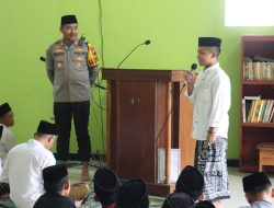 Kapolres Purbalingga Beri Motivasi Santri untuk Jadi Polisi