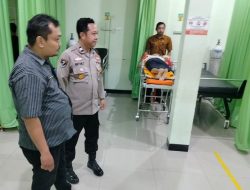 Polsek Mrebet Evakuasi Lansia Pingsan di Desa Tangkisan