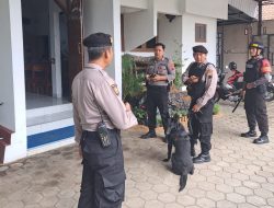 Jelang Ibadah Natal, Unit K9 Polres Purbalingga Sterilisasi Gereja di Bukateja