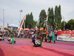 Ikuti Pawai Budaya, Polres Purbalingga Bersinergi dengan TNI Tampilkan Pertunjukan Menarik