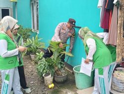 Bhabinkamtibmas Polsek Kalimanah Ikuti Pemeriksaan Jentik Berkala Lintas Sektoral