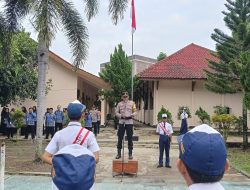 Jadi Pembina Upacara di Sekolah, Kasat Binmas Polres Purbalingga Sampaikan Pesan Tertib Lalu Lintas