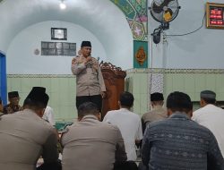 Kapolsek Kalimanah Isi Kultum Tarawih Keliling