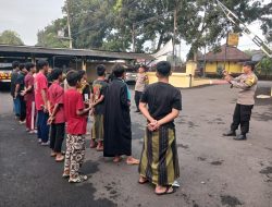 Mengganggu Lingkungan dengan Petasan, 16 Remaja Diberi Pembinaan Polsek Kalimanah 