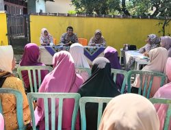 Kapolsek Kalimanah Sampaikan Pesan Kamtibmas kepada Peserta Posyandu Lansia
