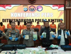 Polda Kaltim Ungkap Peredaran Narkoba di Samarinda-Balikpapan, 8 Orang Jadi Tersangka