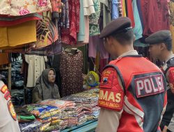 Patroli Satsamapta Polres Purbalingga Pantau Keamanan dan Cegah Aksi Premanisme di Pasar