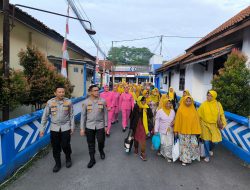 Polres Purbalingga Gelar Wisata Religi Hari Bhayangkara Ke-79 untuk Warakawuri