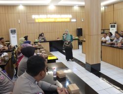 Polres Purbalingga Gelar Latkatpuan Etika Komunikasi Pelayanan Publik