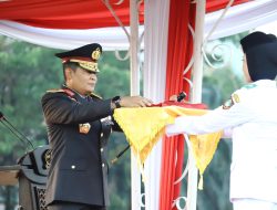 Kapolda Jateng Pimpin Upacara Penurunan Bendera Merah Putih di Simpang Lima Semarang