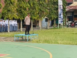 Jadi Pembina Apel, Kapolsek Kalimanah Sampaikan Pesan Kamtibmas di SMK YPT 2 
