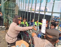 Momen Simpatik Polisi Warnai Pengamanan Aksi Unjuk Rasa Mahasiswa di Semarang