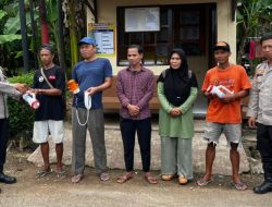Polsek Bukateja Bantuan Peralatan untuk Satkamling Desa Majasari