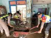Hari ke-6 Penanganan Banjir Bandang, Polisi Bersihkan Lumpur di Tiga Titik
