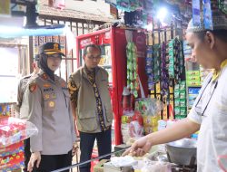 Polres Purbalingga Bersama Stakeholder Cek Harga Bapokting di Pasar Segamas